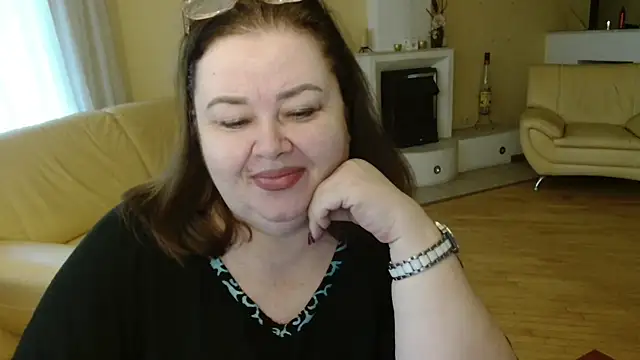 Snapshot of Natali-Gucci chatting on November 2025 09:10:01 AM Natali-Gucci online show from November 2025 09:10:01 AM