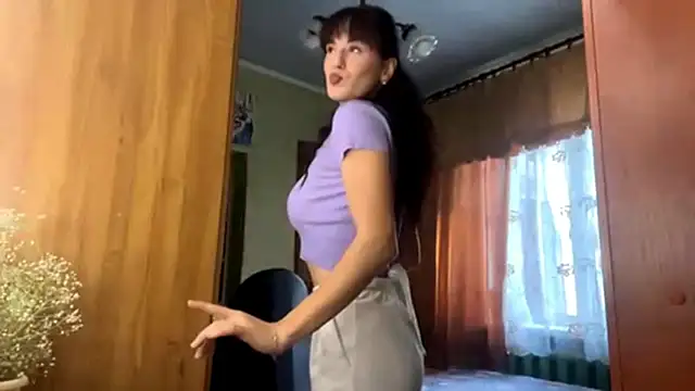 AliciaCapehart online show from November 2025 07:08:01 AM