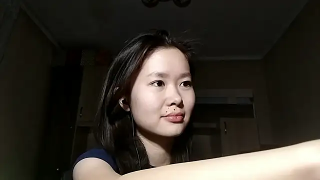 HuldaKye online show from November 2025 01:22:02 PM