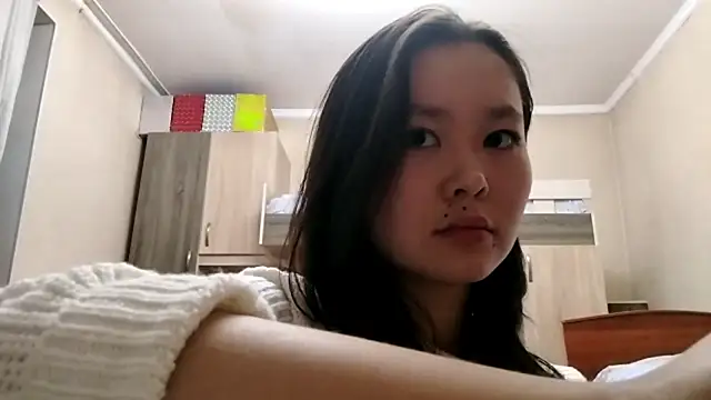 HuldaKye online show from November 2025 12:28:01 PM