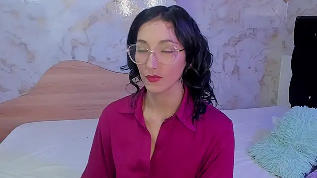 Snapshot of kirakay1 chatting on June 2026 01:11:02 PM kirakay1 online show from June 2026 01:11:02 PM