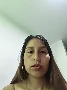 Snapshot of IsabellaaSwann chatting on November 2025 12:20:01 PM IsabellaaSwann online show from November 2025 12:20:01 PM