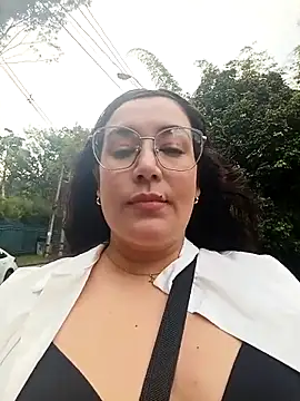 Snapshot of SaloGray8 chatting on May 2026 12:20:01 PM SaloGray8 online show from May 2026 12:20:01 PM