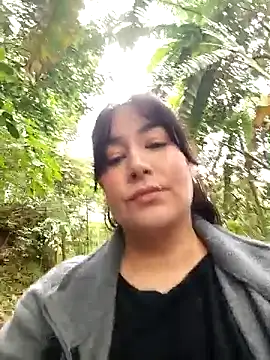 Snapshot of SaloGray8 chatting on April 2026 12:45:01 PM SaloGray8 online show from April 2026 12:45:01 PM