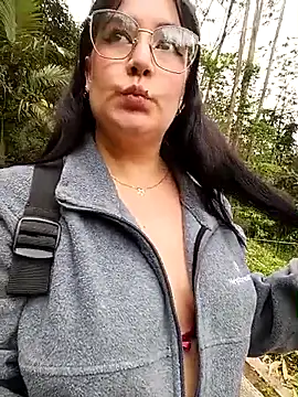 Snapshot of SaloGray8 chatting on April 2026 05:30:01 PM SaloGray8 online show from April 2026 05:30:01 PM