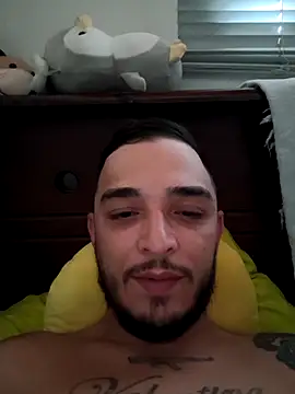 mohamedkarimm online show from December 2025 03:34:02 PM