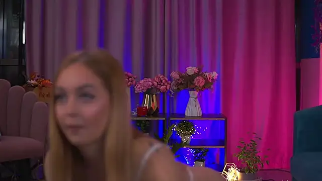 ElyssawetXX online show from November 2025 07:14:01 PM