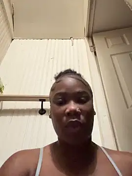 Issa smooch online show from November 2025 11:09:02 PM