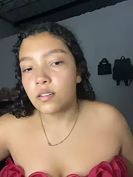 PetiteKattia online show from January 2026 12:50:02 AM