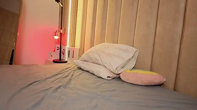 Iamnyxy online show from April 2026 11:28:01 AM