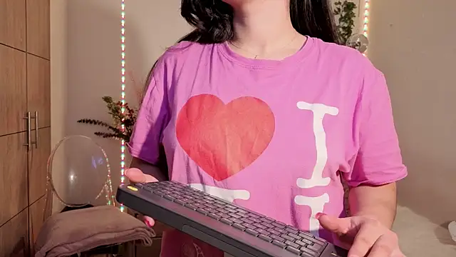 Iamnyxy online show from December 2025 12:00:01 AM