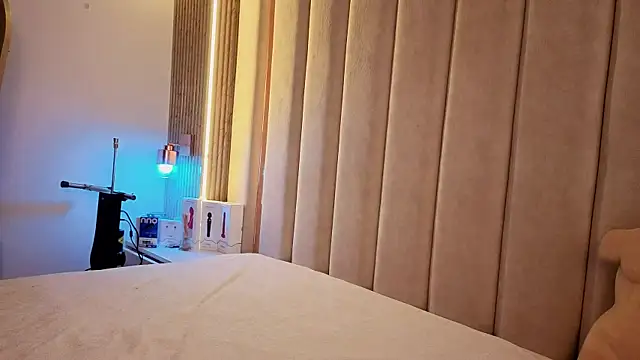 Iamnyxy online show from April 2026 11:50:01 AM