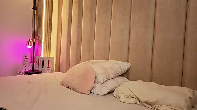 Iamnyxy online show from April 2026 11:38:01 AM