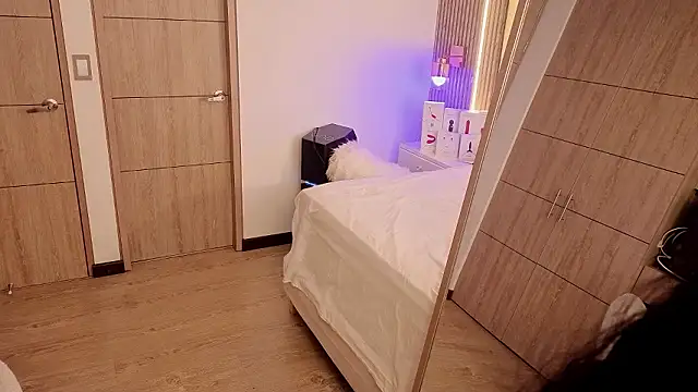 Iamnyxy online show from February 2026 05:21:02 PM