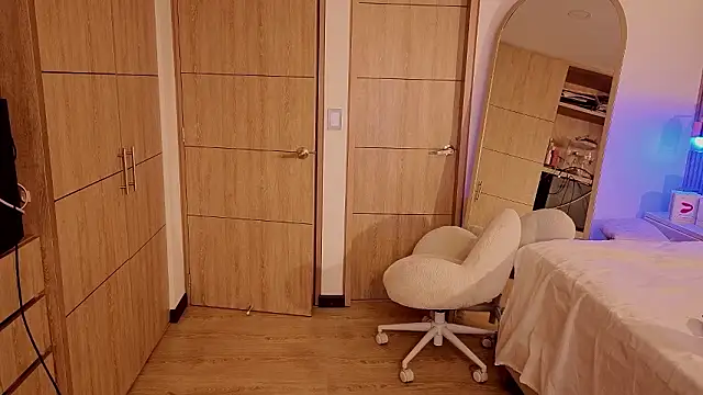 Iamnyxy online show from February 2026 11:07:01 AM