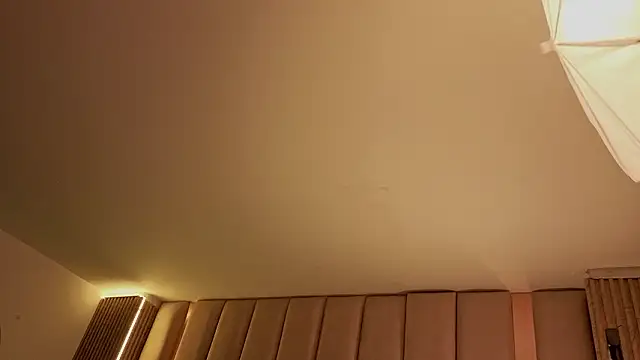 Iamnyxy online show from March 2026 11:06:02 AM