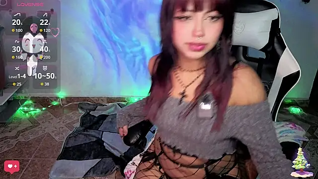 Snapshot of Melody_Ghot chatting on December 2025 02:07:02 PM Melody Ghot online show from December 2025 02:07:02 PM