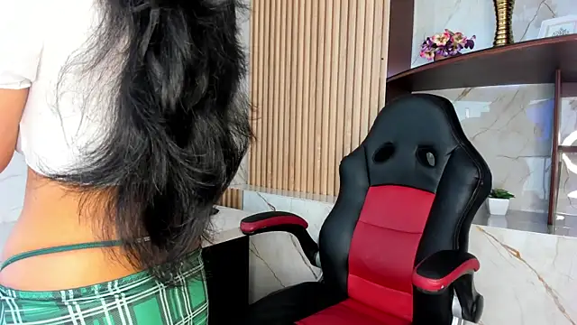 Lucy Vegas online show from February 2026 01:44:01 PM