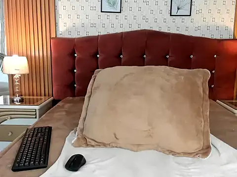 Lucy Vegas online show from March 2026 01:46:01 PM