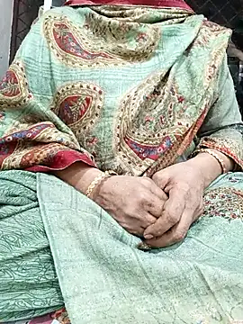 Snapshot of Saniya-Mirza_143 chatting on November 2025 03:26:02 PM Saniya-Mirza 143 online show from November 2025 03:26:02 PM