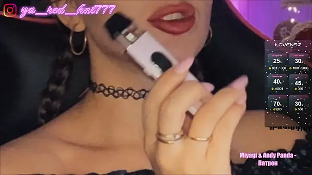 -RED HAT- online show from November 2025 05:01:02 PM