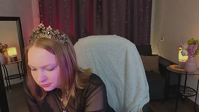 Elizabeth Walson online show from November 2025 12:41:01 PM