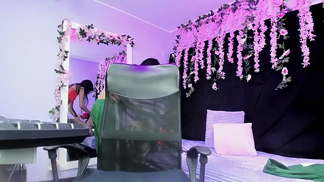 Noah Jonhs online show from December 2025 12:26:01 PM