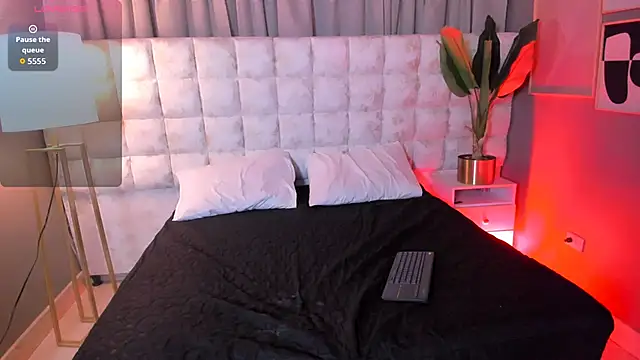 Atenea Velle online show from March 2026 01:45:01 PM