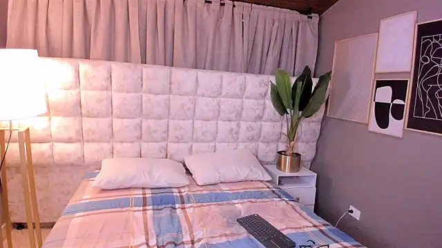 Atenea Velle online show from March 2026 02:03:02 PM