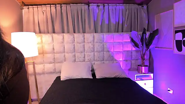 Atenea Velle online show from March 2026 01:33:02 PM