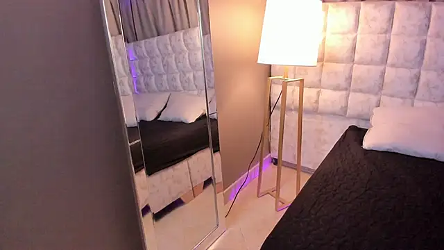 Atenea Velle online show from March 2026 01:16:02 PM