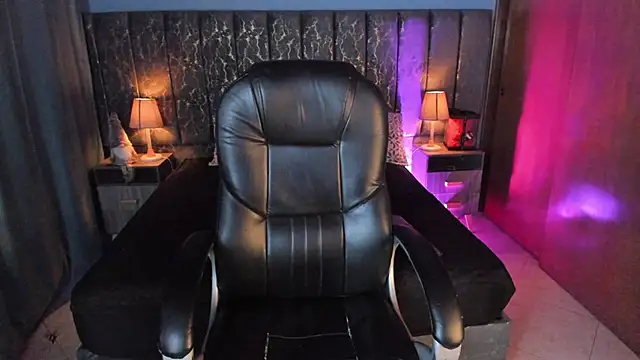 Atenea Velle online show from February 2026 01:33:02 PM