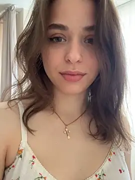 yoyogirlx online show from June 2026 03:45:01 AM