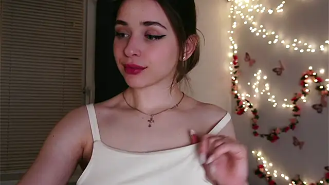 yoyogirlx online show from March 2026 02:08:01 PM