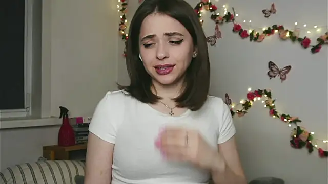 yoyogirlx online show from March 2026 03:57:02 PM