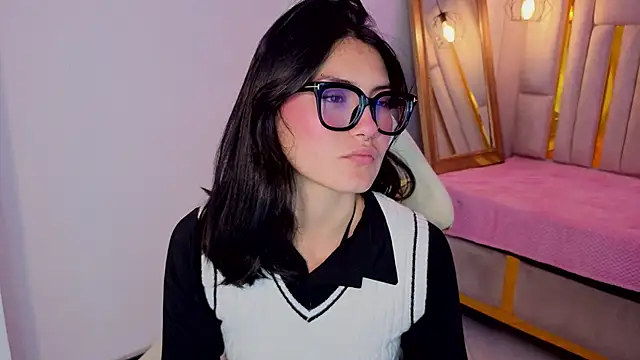 Brandy collinss online show from April 2026 06:44:02 PM