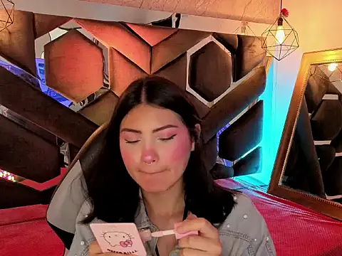 Brandy collinss online show from April 2026 05:08:02 PM