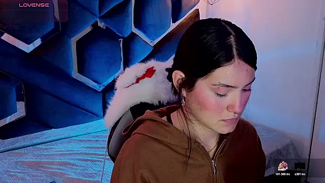 Brandy collinss online show from March 2026 01:37:01 PM