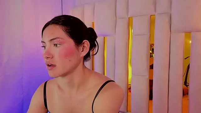 Brandy collinss online show from April 2026 07:15:02 PM