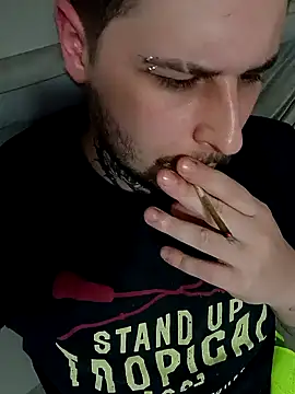 Snapshot of br_costa chatting on November 2025 01:31:02 AM br costa online show from November 2025 01:31:02 AM