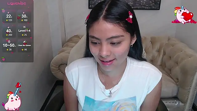 Snapshot of Little_Angelina_v chatting on December 2025 08:03:01 PM Little Angelina v online show from December 2025 08:03:01 PM