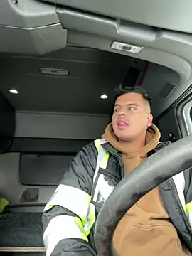 Snapshot of crisva2714 chatting on November 2025 05:52:02 PM crisva2714 online show from November 2025 05:52:02 PM