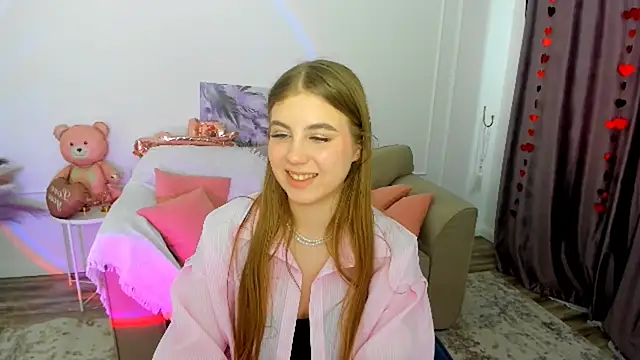 GoldenMirage online show from February 2026 01:11:02 PM