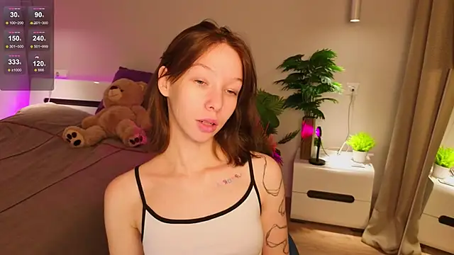 LilyPoetry  online show from December 2025 12:37:01 PM