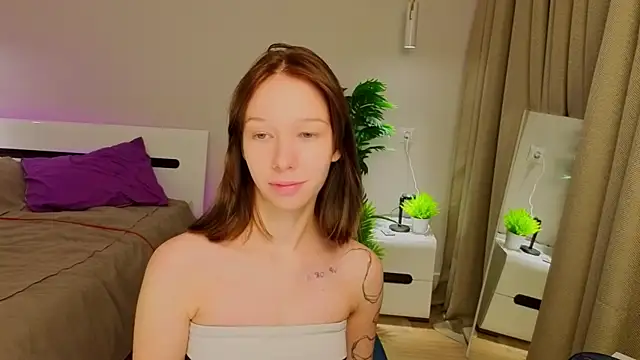 LilyPoetry  online show from November 2025 11:21:01 AM