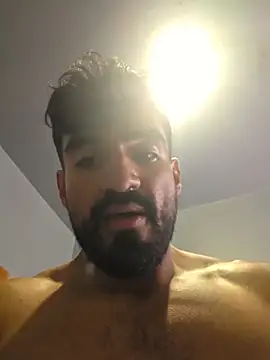 piggylatino online show from April 2026 10:05:02 PM