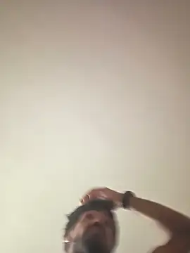 piggylatino online show from November 2025 08:09:01 PM