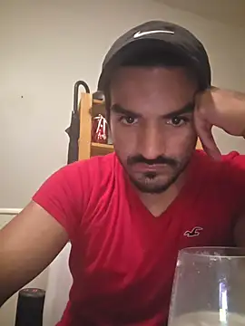 piggylatino online show from November 2025 12:32:02 AM