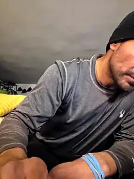 piggylatino online show from February 2026 10:42:01 PM