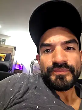 piggylatino online show from April 2026 02:24:01 AM